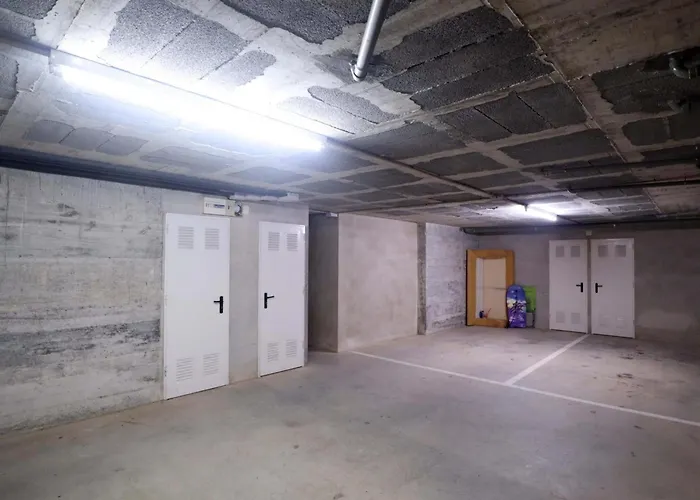 Apartamento En S'agaró 6 Personas Con Piscina Y Aparcamiento - Es-298-3 *